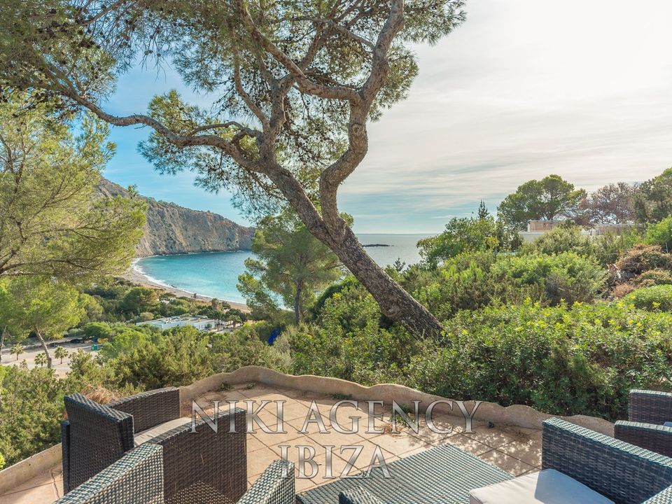Villa i Cala Jondal, Ibiza - bilde 1